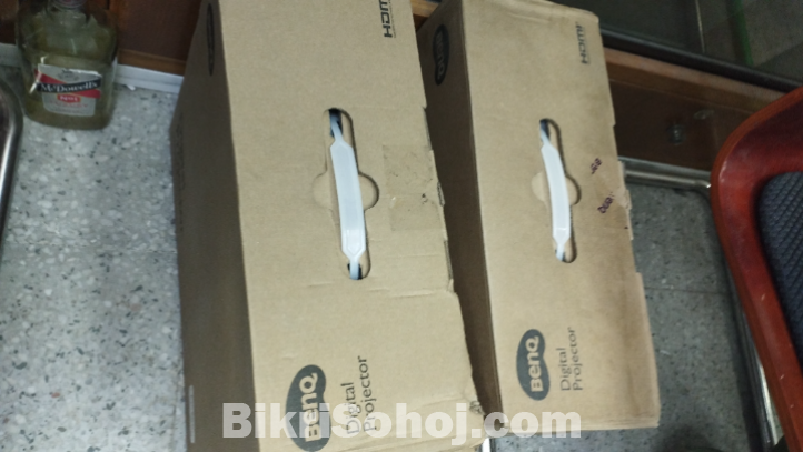 Benq projector MX550